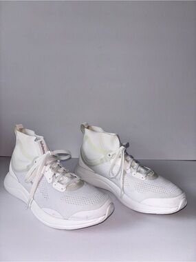 Lululemon Women's Chargefeel Workout Mid Shoe White Size 9